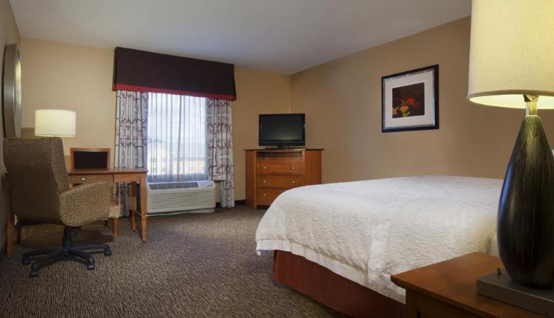 Hampton Inn & Suites Columbus - Easton Area