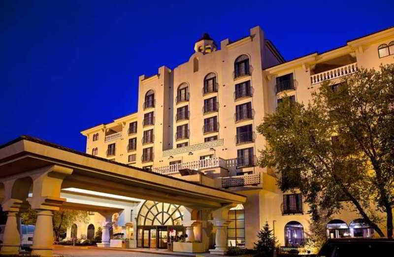 Embassy Suites Indianapolis North