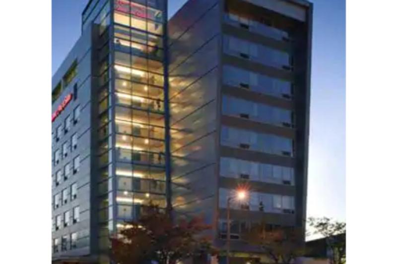 Hampton Inn & Suites Boston Crosstown Center