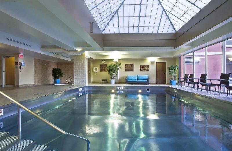 Hampton Inn & Suites Columbus - Downtown