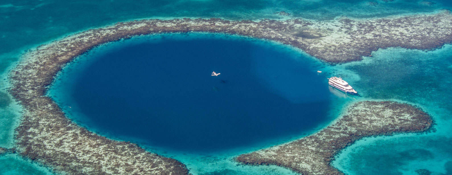 guide-to-diving-the-great-blue-hole-in-belize