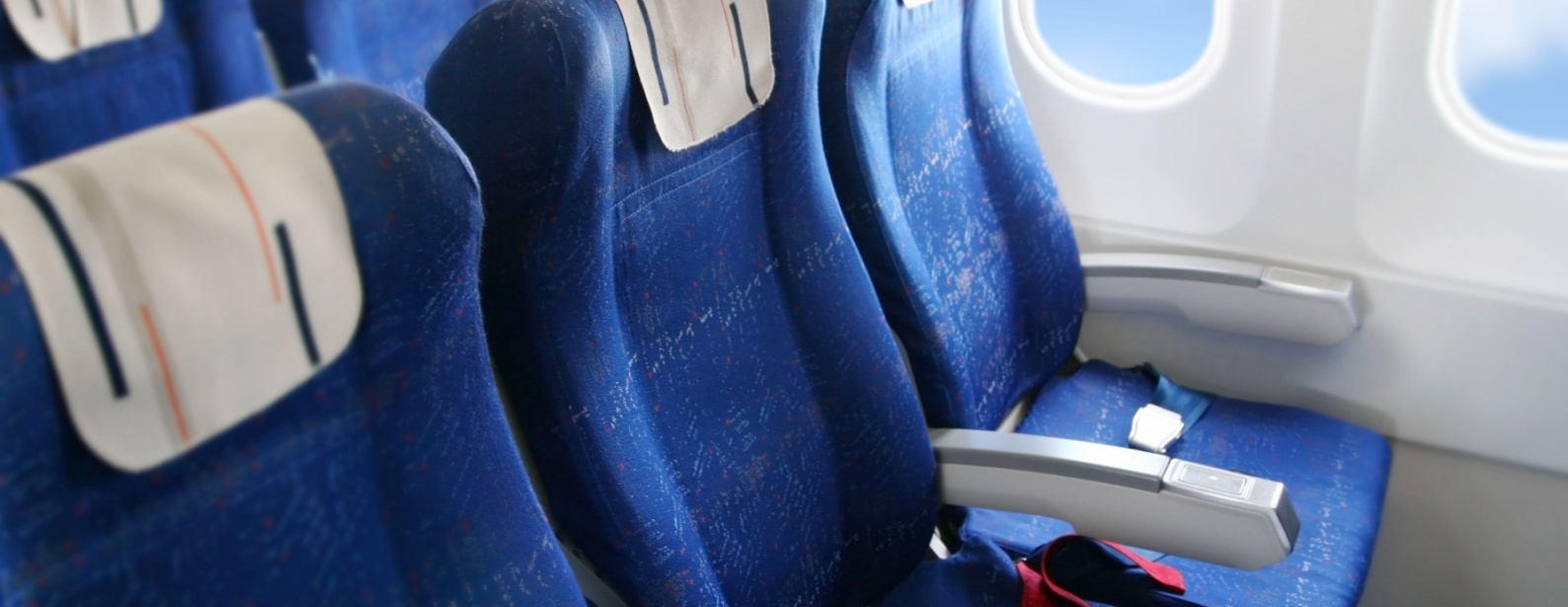 premium-economy-vs-economy